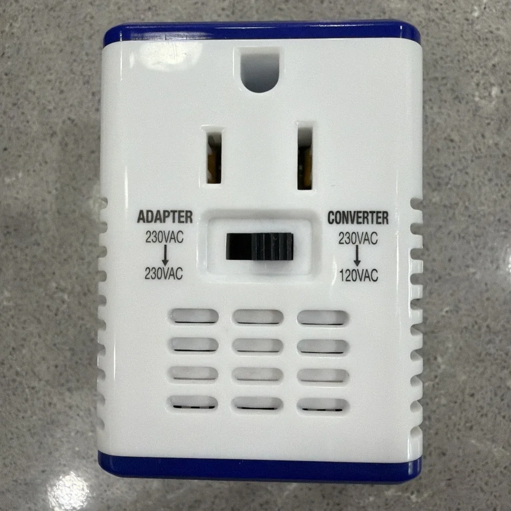 Travel Smart ConAir TS254 Adapter/Converter Combo Unit